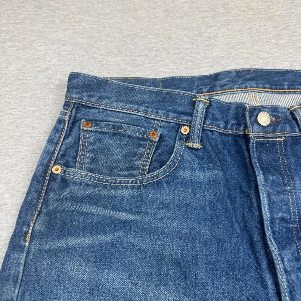 Levis 501 Original Fit Mens Jeans 33x32 Blue Denim Button Fly Straight Leg
